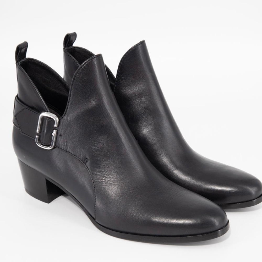 MARC JACOBS Booties